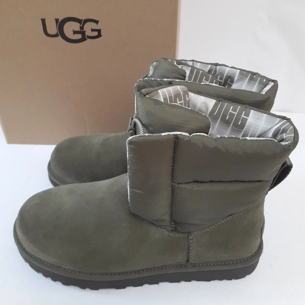 UGG Classic Maxi Toggle Boots Sz 9